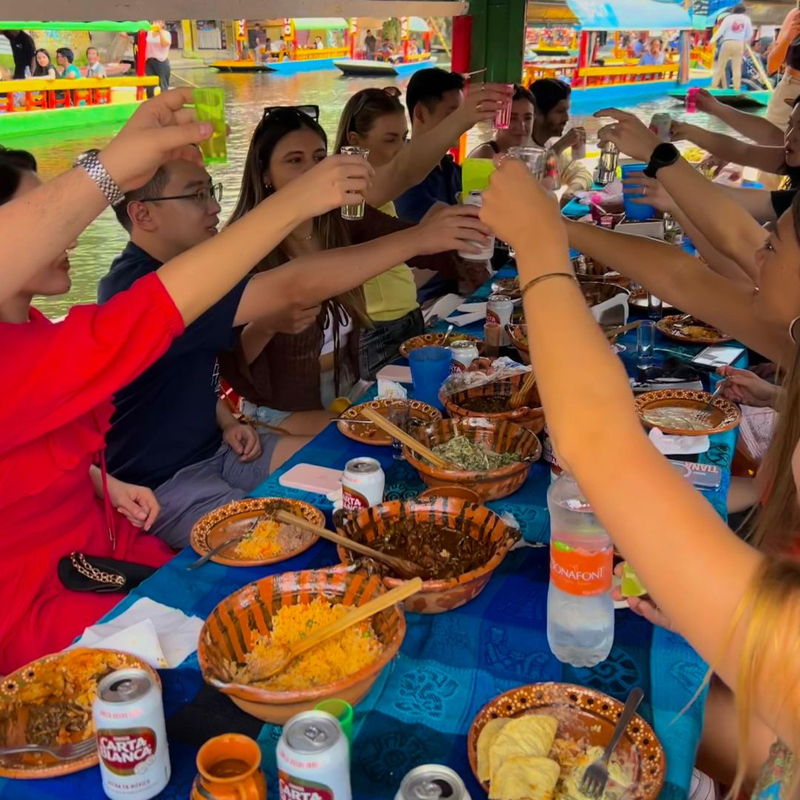 Trajinera Colorida 7